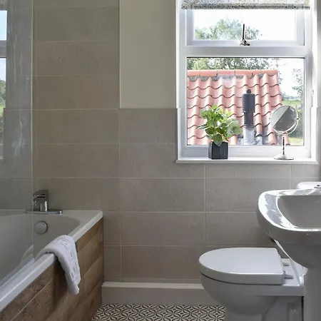 Tatil Evi North Road