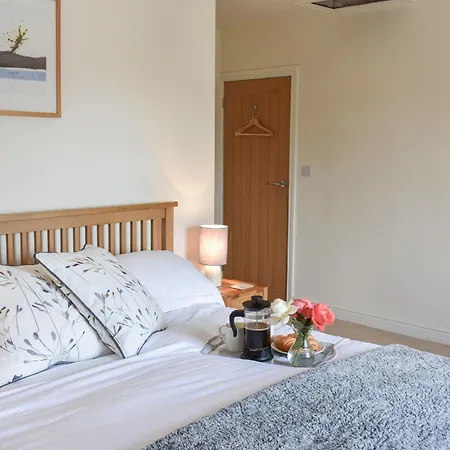 Tatil Evi North Road